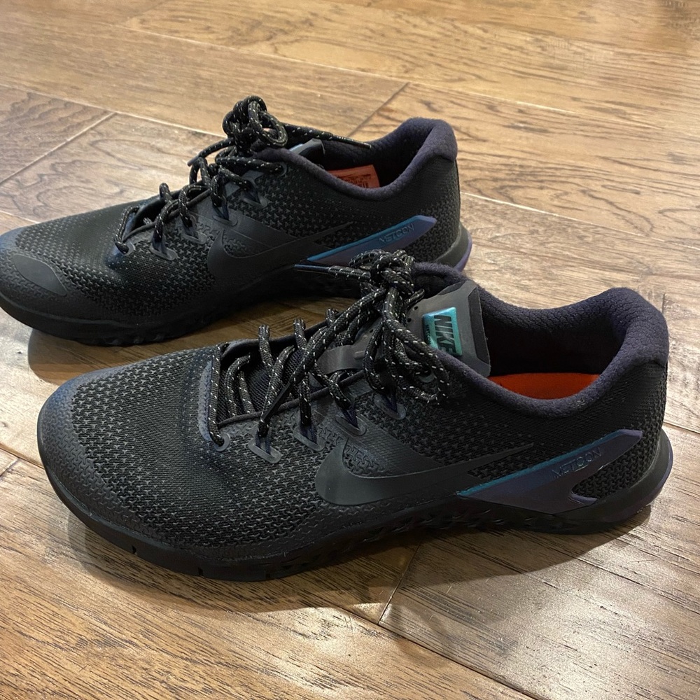 COPY - Nike Metcon’s… perfect condition!!